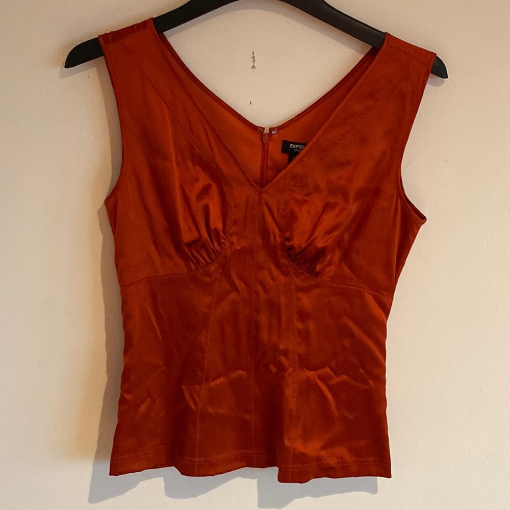 EXPRESS SLEEVLESS TOP